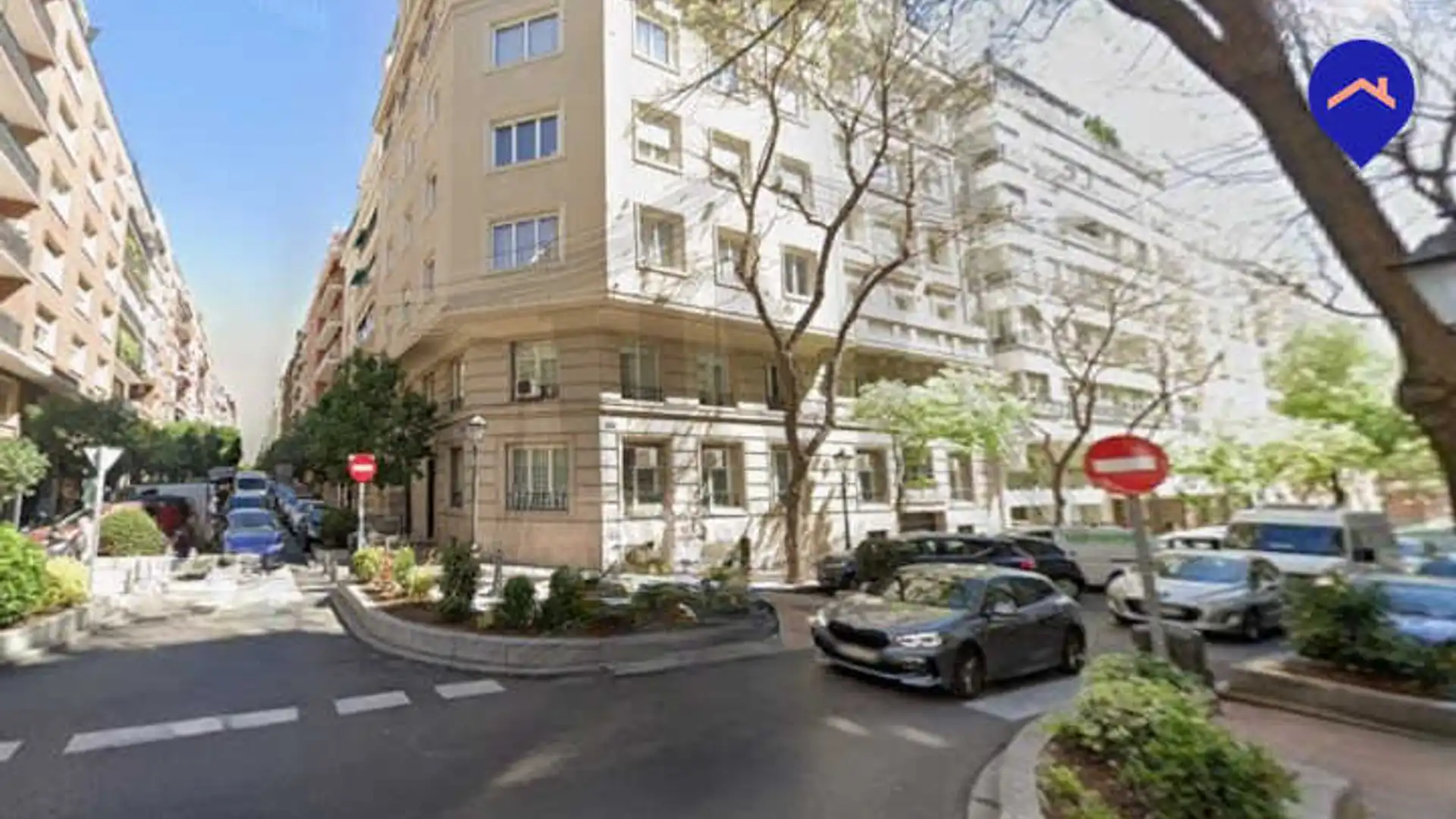 Exterior view of Office for sale in  Madrid Capital  with Air Conditioner, Heating and Internet