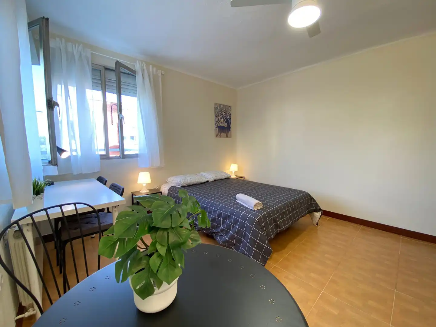 Room in Calle Pico de Alba, 1, Palomeras Bajas