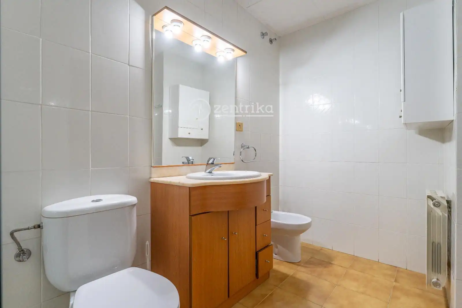 Baño de Piso en venta en Reus con Aire acondicionado, Calefacción y Terraza