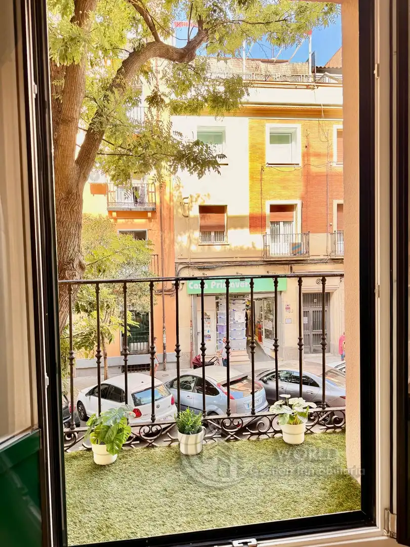 Vista exterior de Piso en venta en Madrid con Aire acondicionado, Calefacción y Amueblado