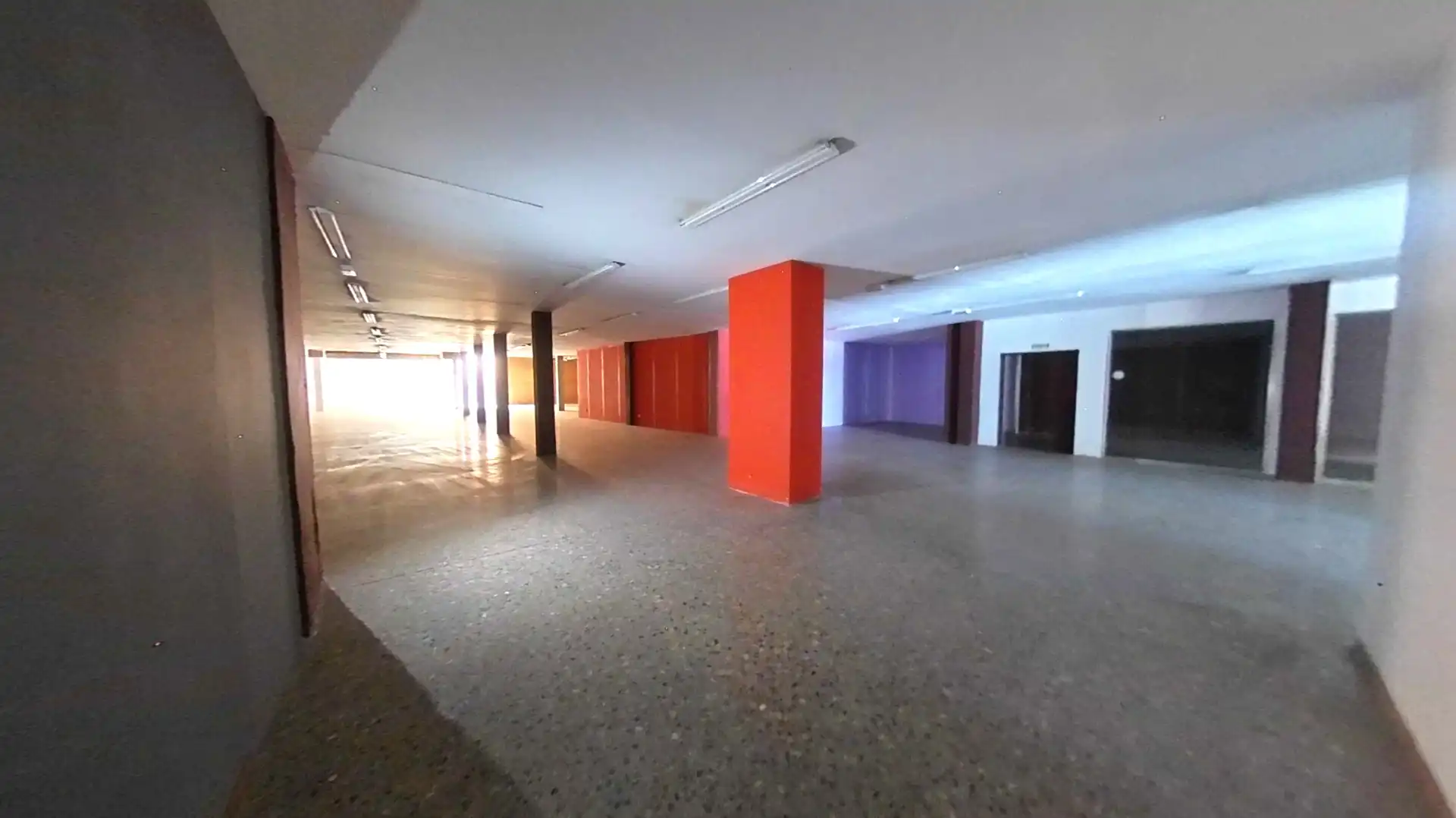 Nau industrial en venda en Viladecans