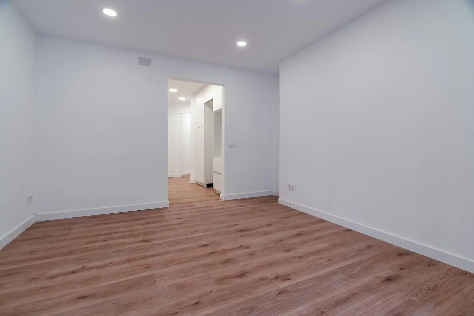Wohnung zum Verkauf in Tarragona mit Klimaanlage und Balkon