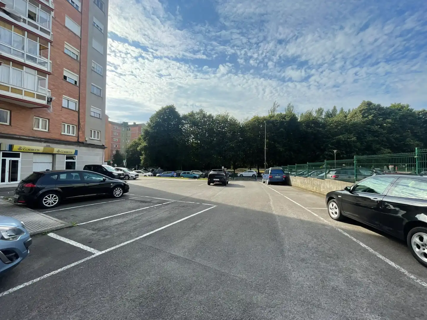 Parking de Piso en venta en Avilés con Calefacción y Balcón