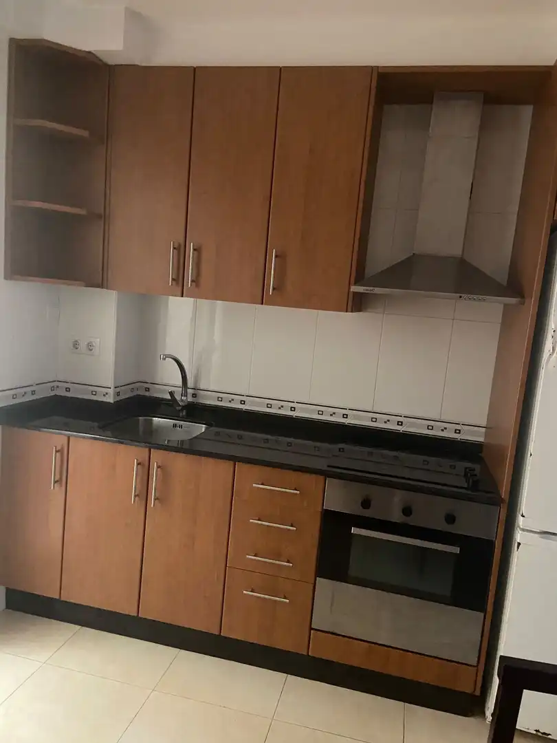 Cuina de Apartament en venda en Lalín amb Calefacció i Moblat
