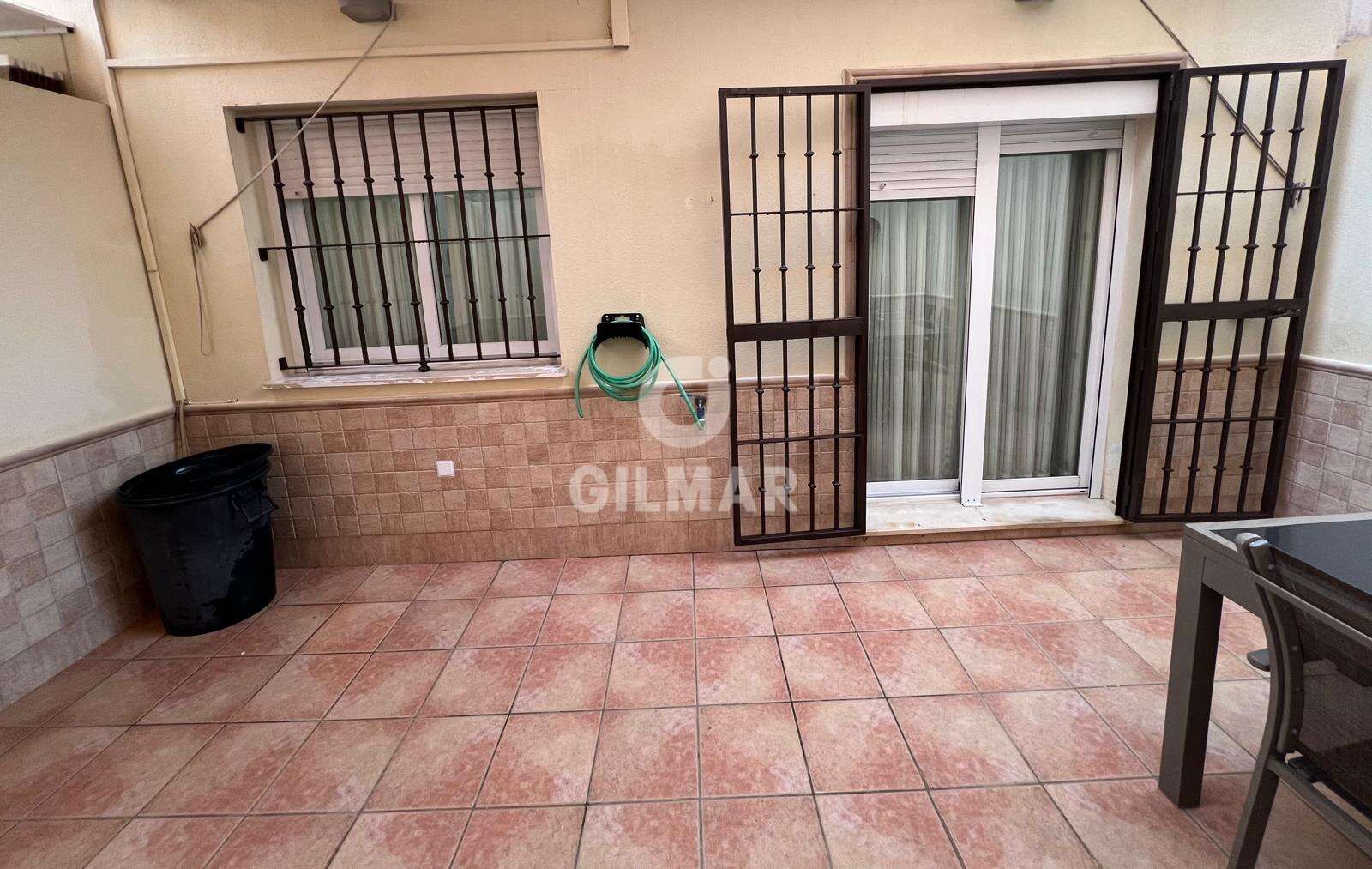 Exterior view of Single-family semi-detached for sale in Villamartín  with Heating