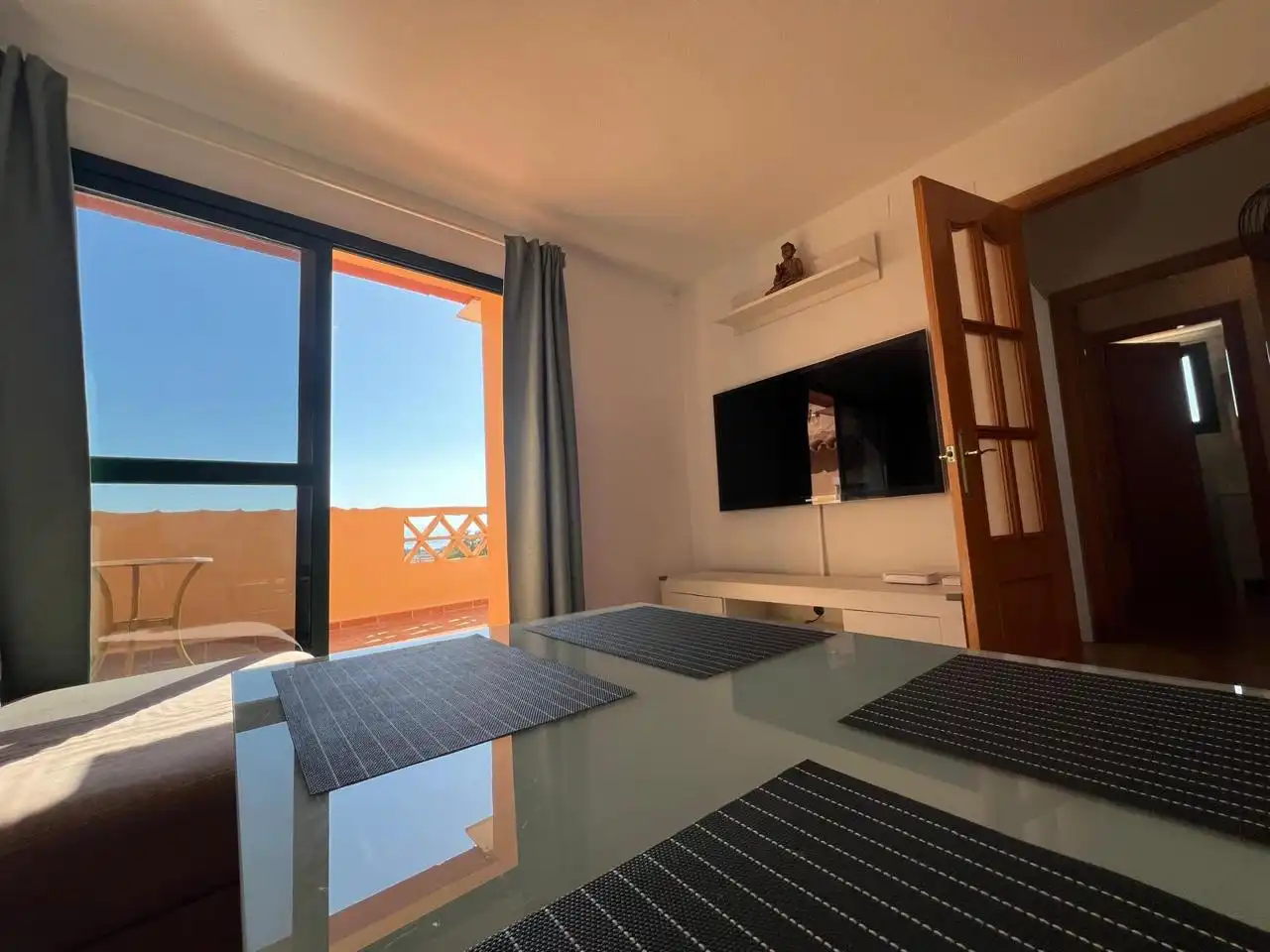 Comedor de Ático de alquiler en Benalmádena con Aire acondicionado, Terraza y Trastero