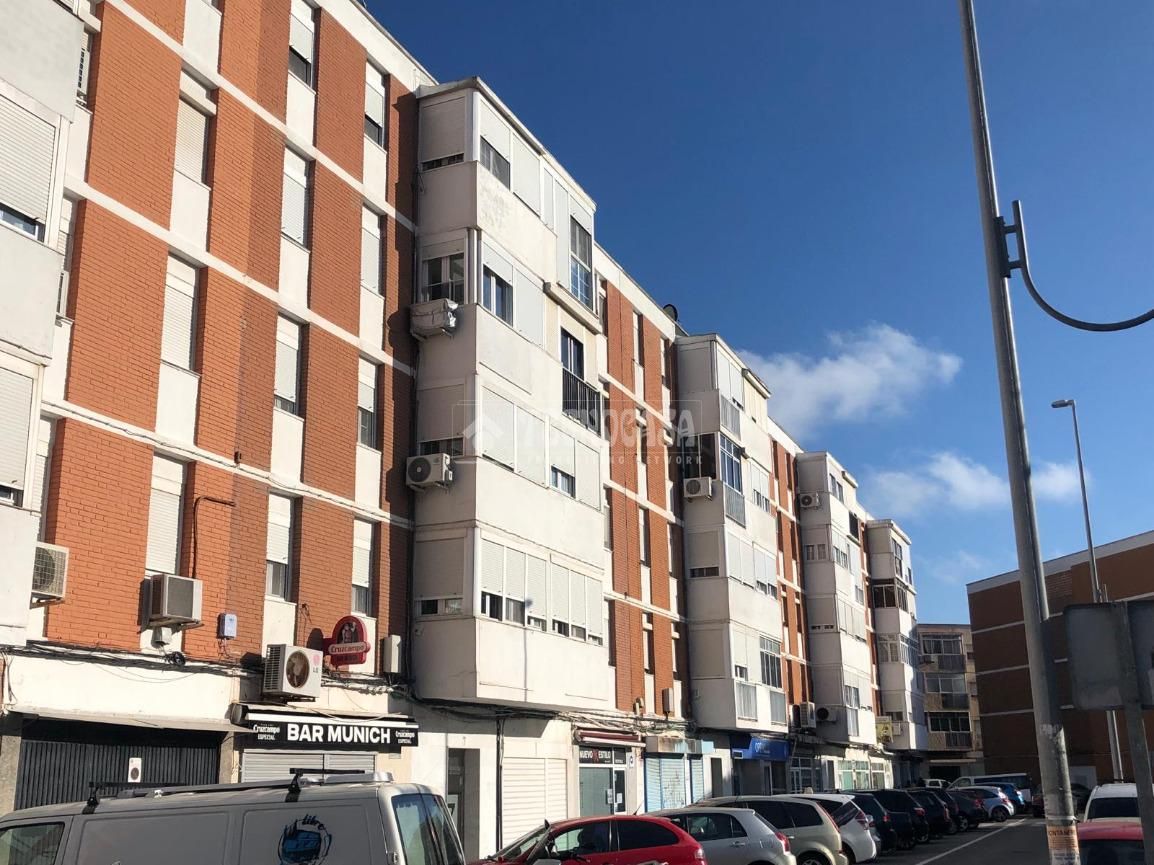 Vista exterior de Local en venta en  Cádiz Capital con Aire acondicionado