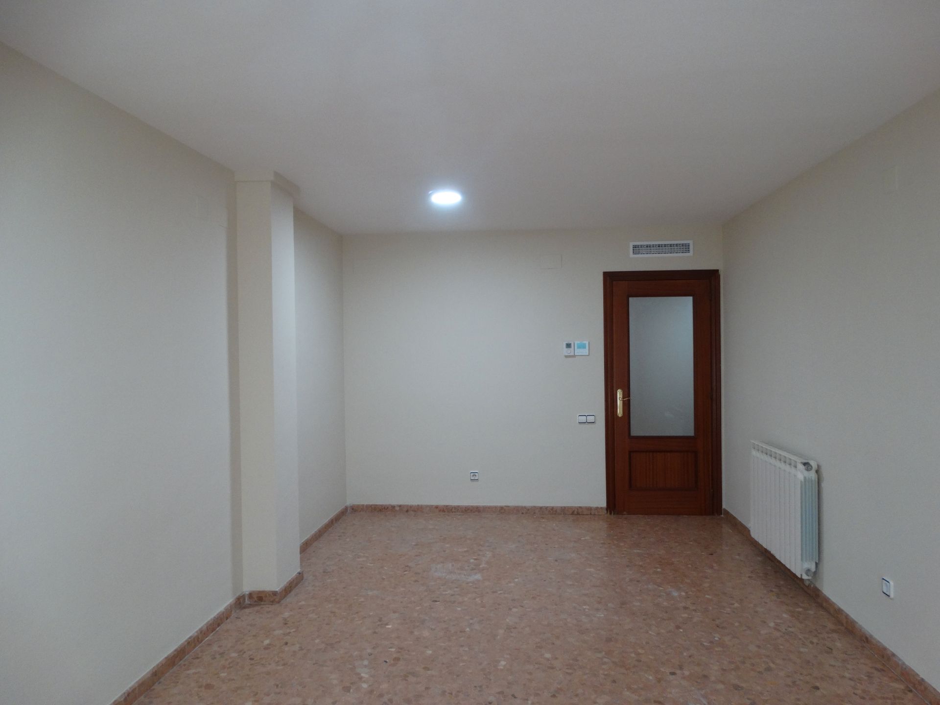 Piso de alquiler en Carrer Joan Fuster, Llevant