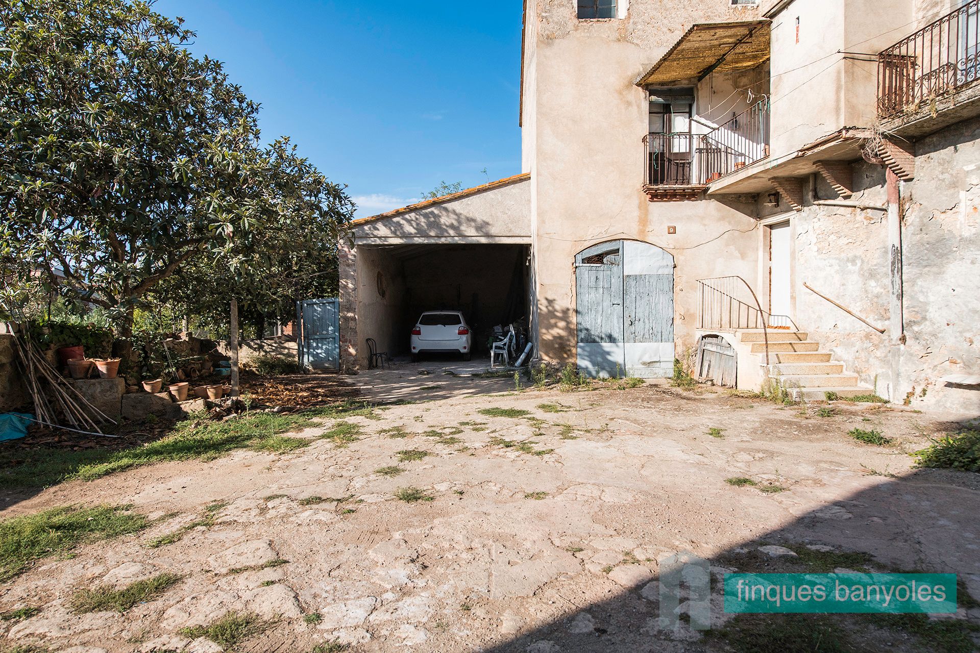 Parking of Country house for sale in Serinyà