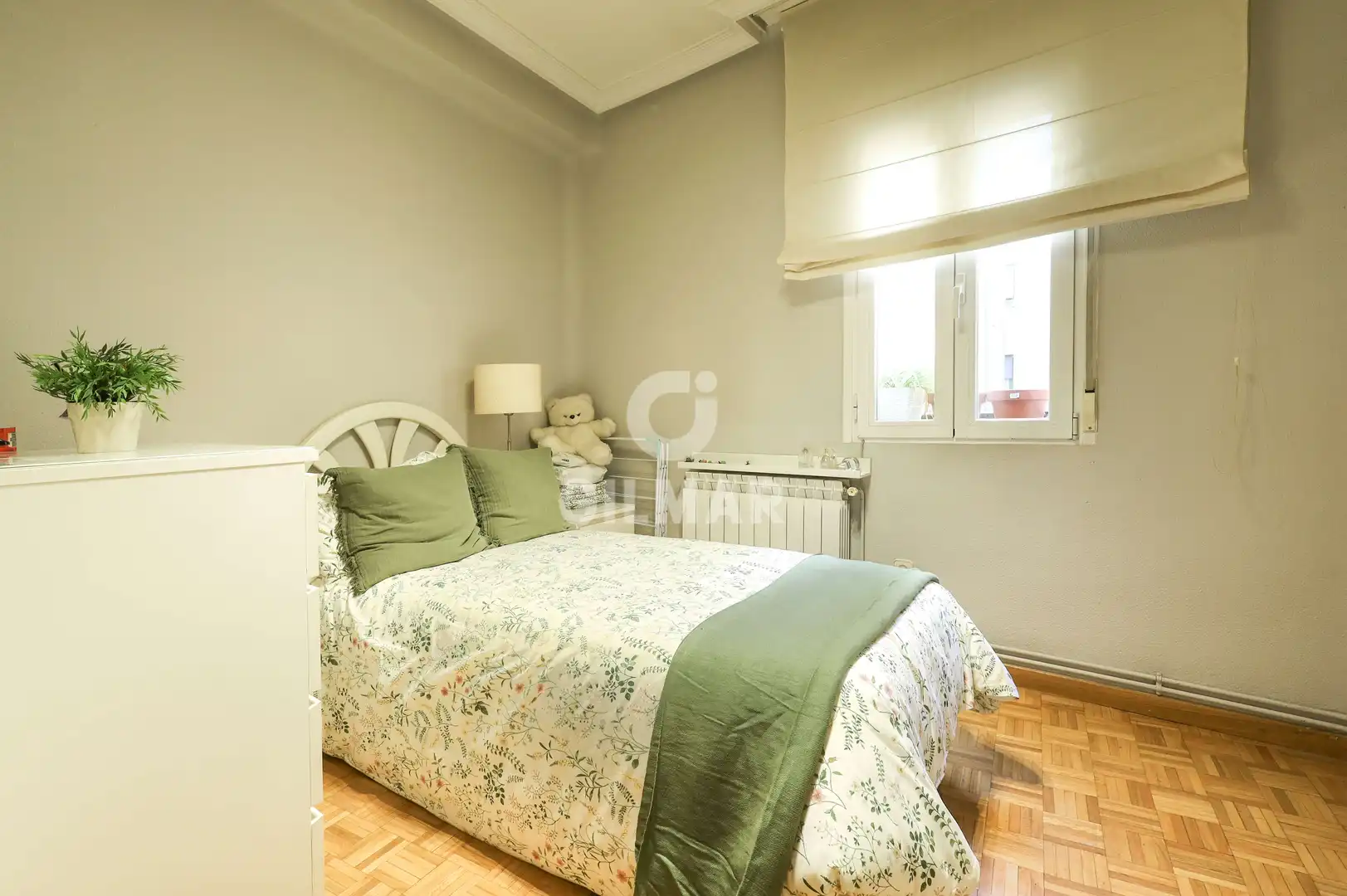 Habitación de Piso en venta en Madrid con Calefacción