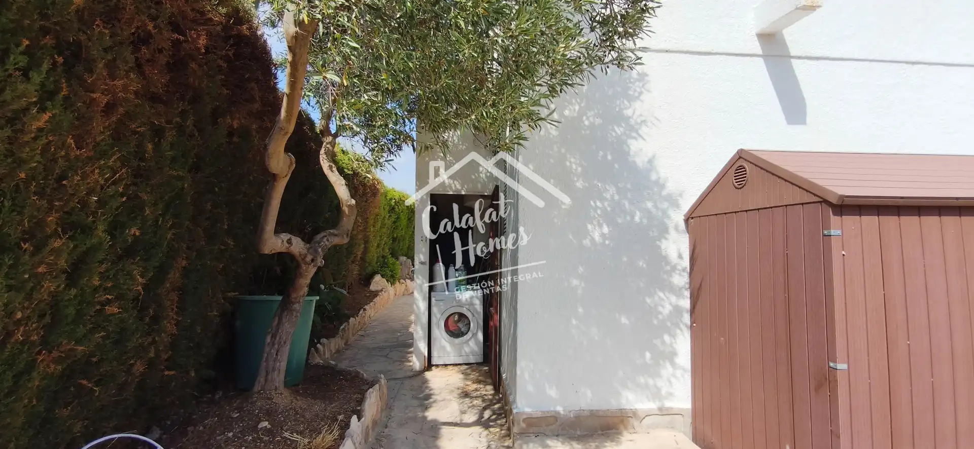Vista exterior de Casa o xalet en venda en L'Ametlla de Mar  amb Aire condicionat, Calefacció i Jardí privat