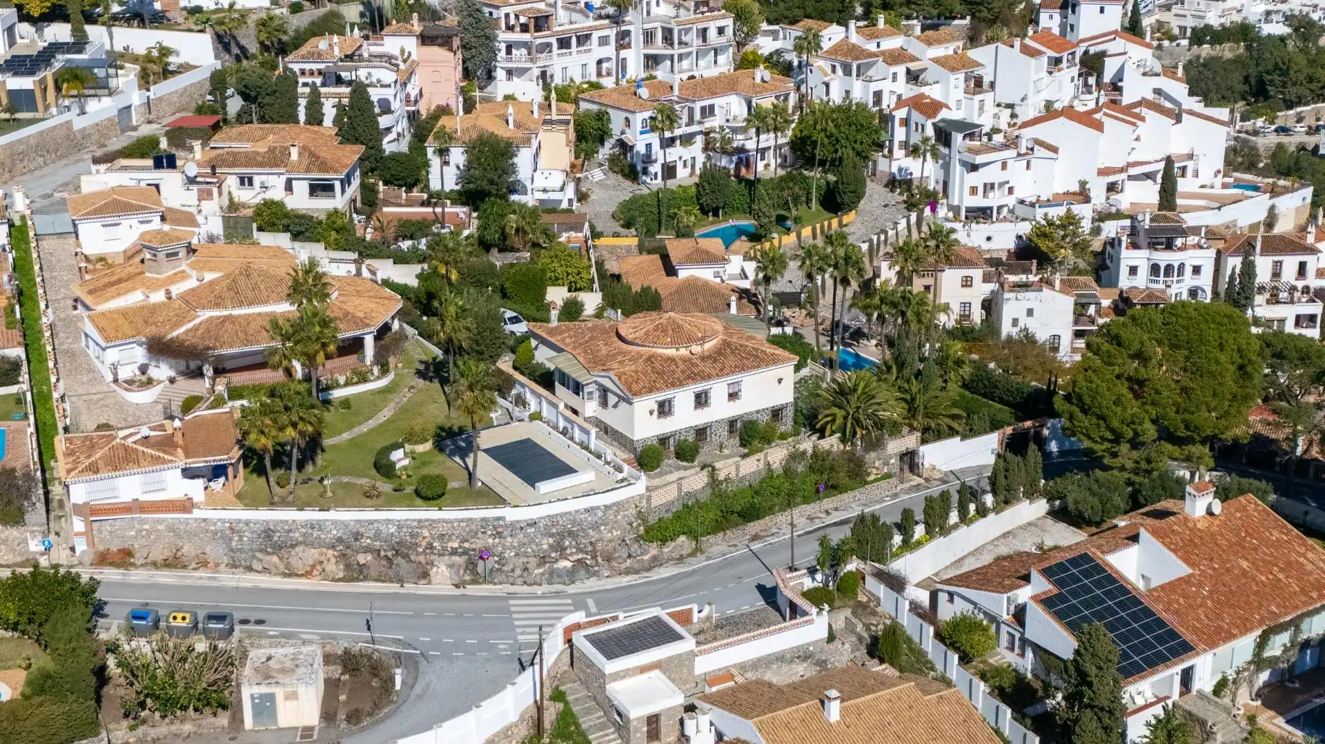 Exterior view of Houses for sale in Almuñécar  with Air Conditioner, Private garden and Terrace