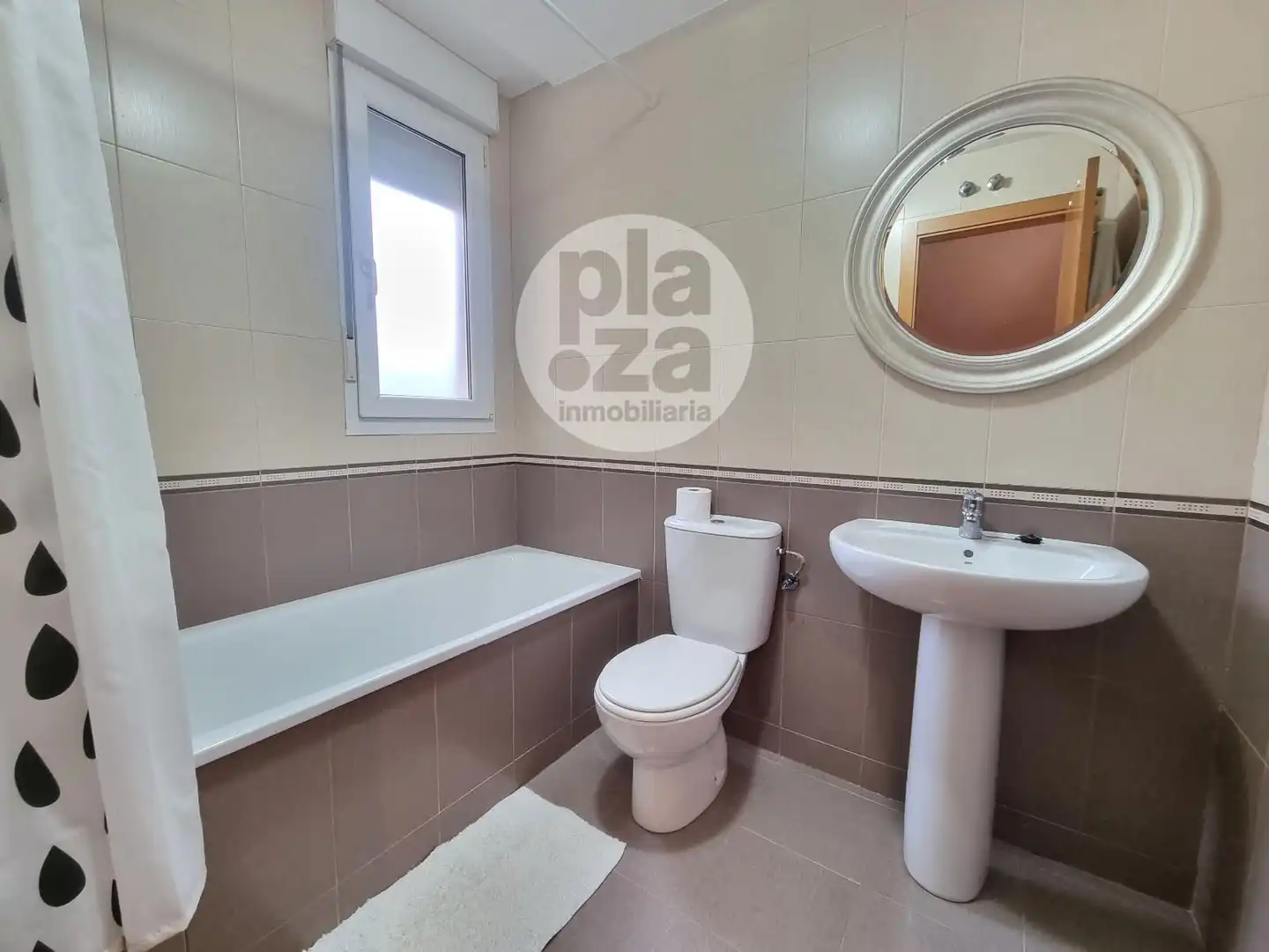 Baño de Casa adosada en venta en Valdorros, Burgos
