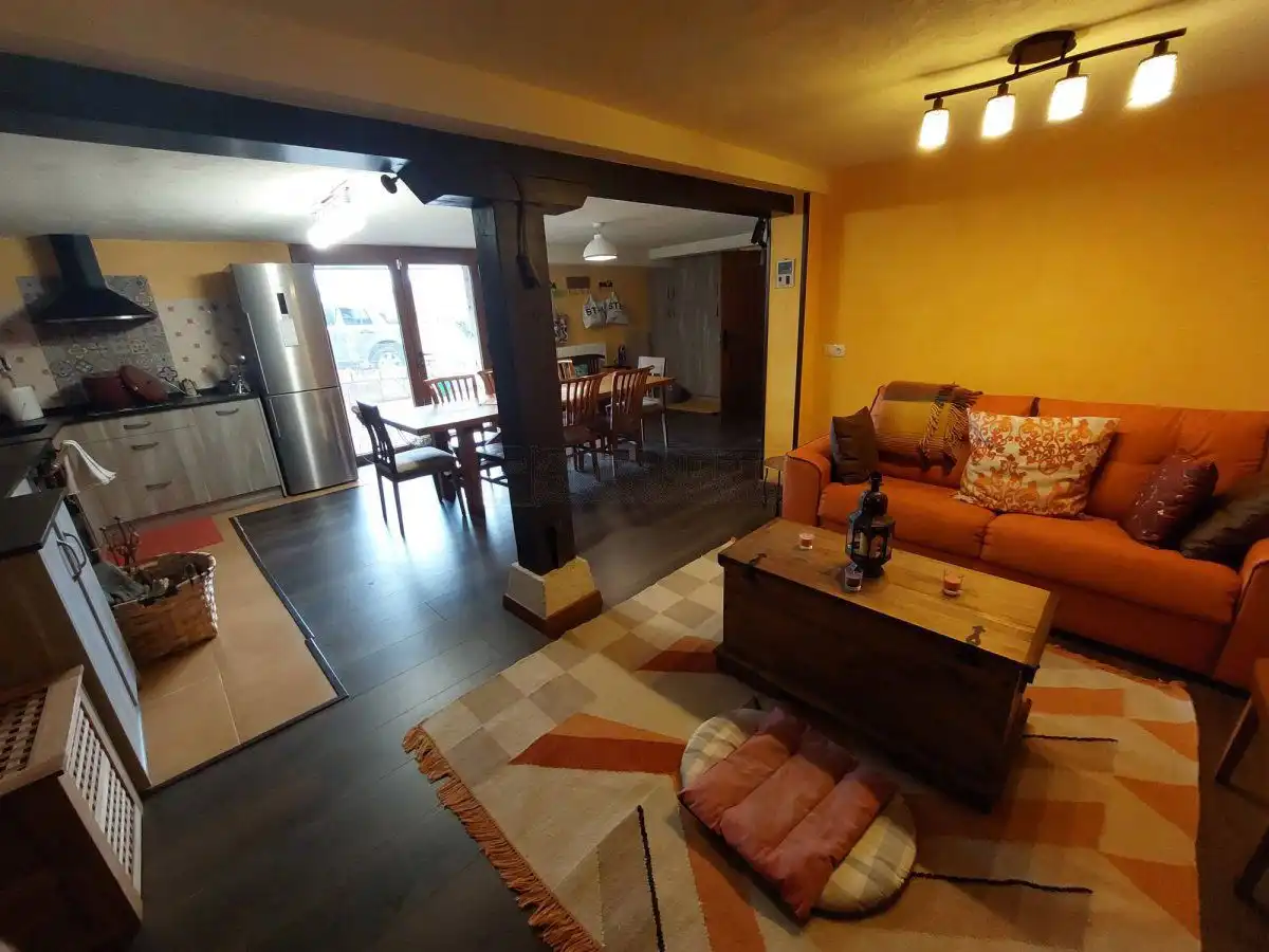Casa con piscina en venta en Condado de Treviño, imagen 11