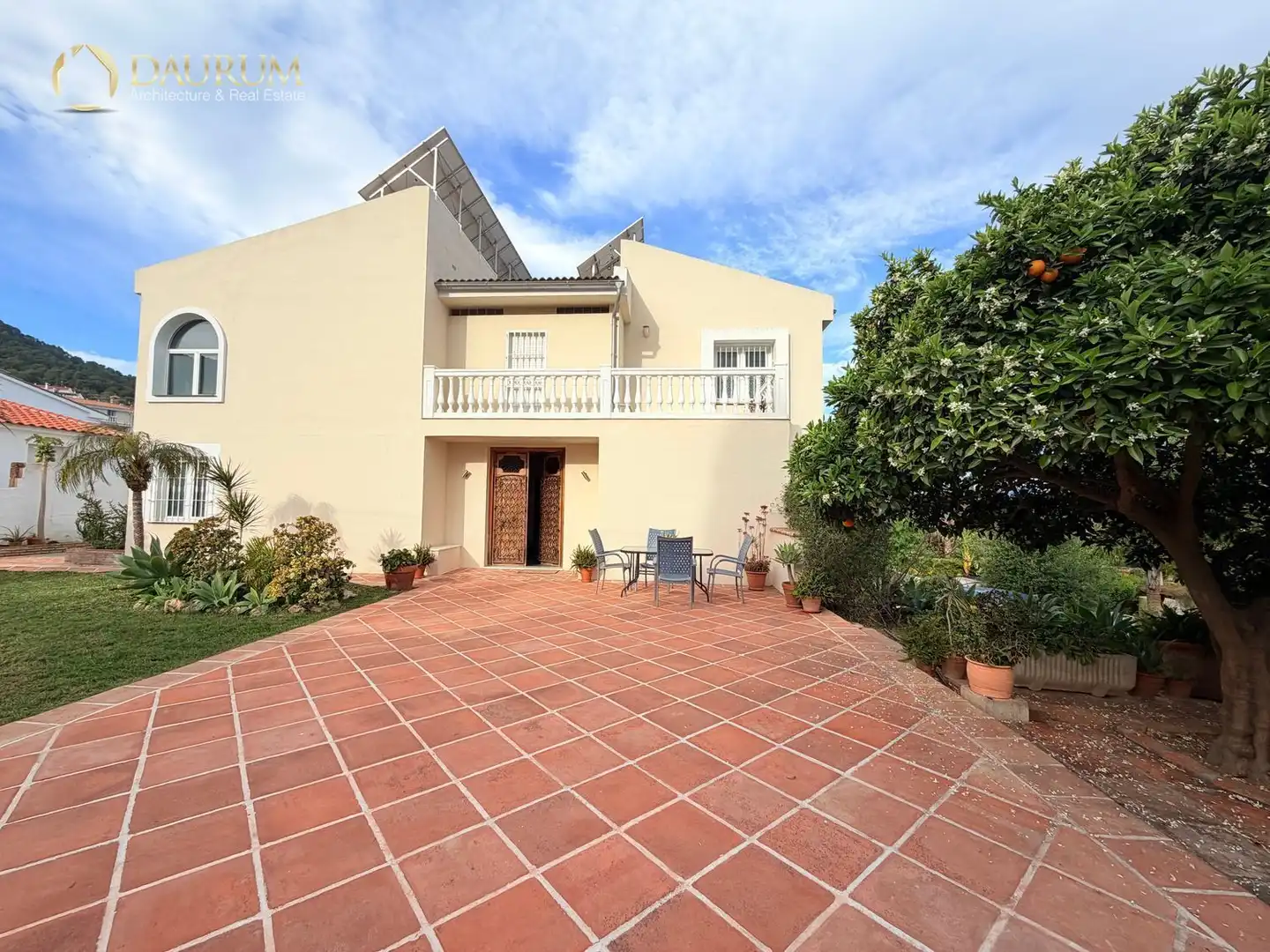 Vista exterior de Casa o chalet en venta en Alhaurín de la Torre con Aire acondicionado, Terraza y Trastero