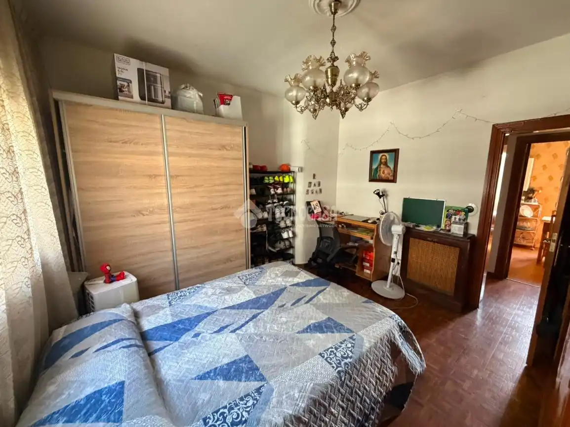 Flat for sale in C. Hermanos Álvarez Quintero, La Alhóndiga