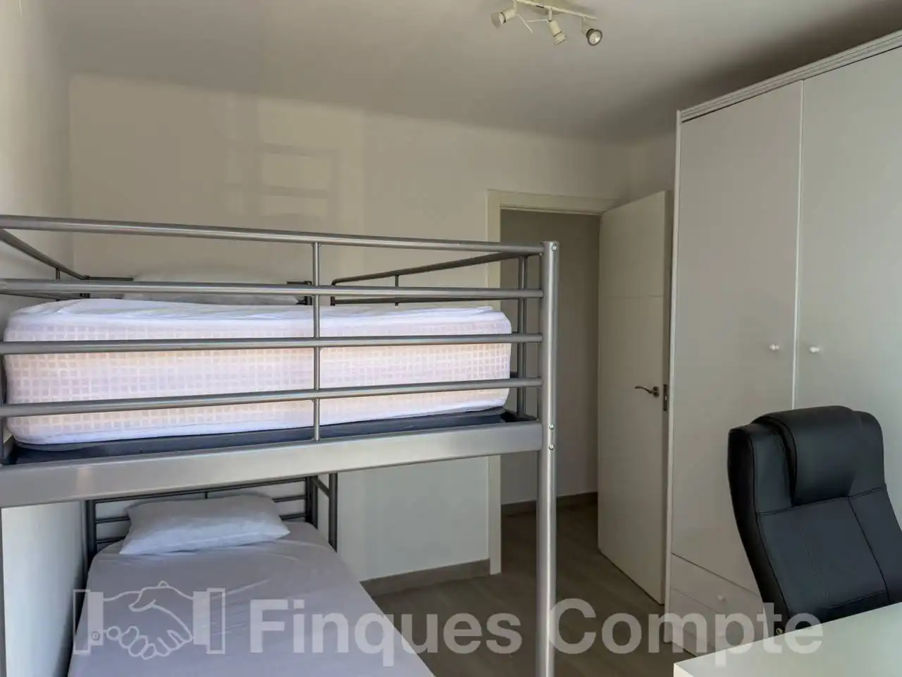 Dormitori de Apartament en venda en Roda de Berà amb Aire condicionat, Terrassa i Traster
