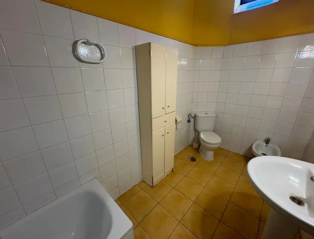 Baño de Piso en venta en Gijón  con Calefacción y Parquet
