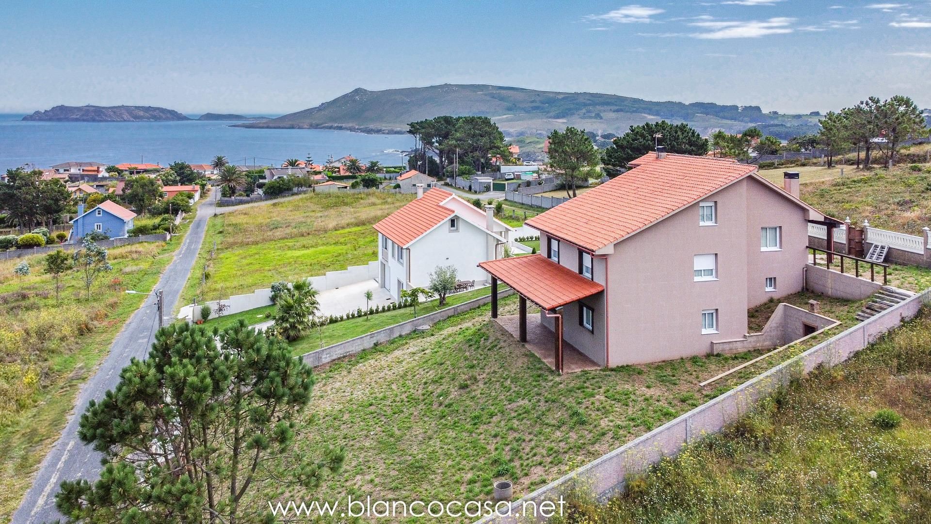 Vista exterior de Casa o chalet en venta en Malpica de Bergantiños con Jardín privado, Terraza y Trastero