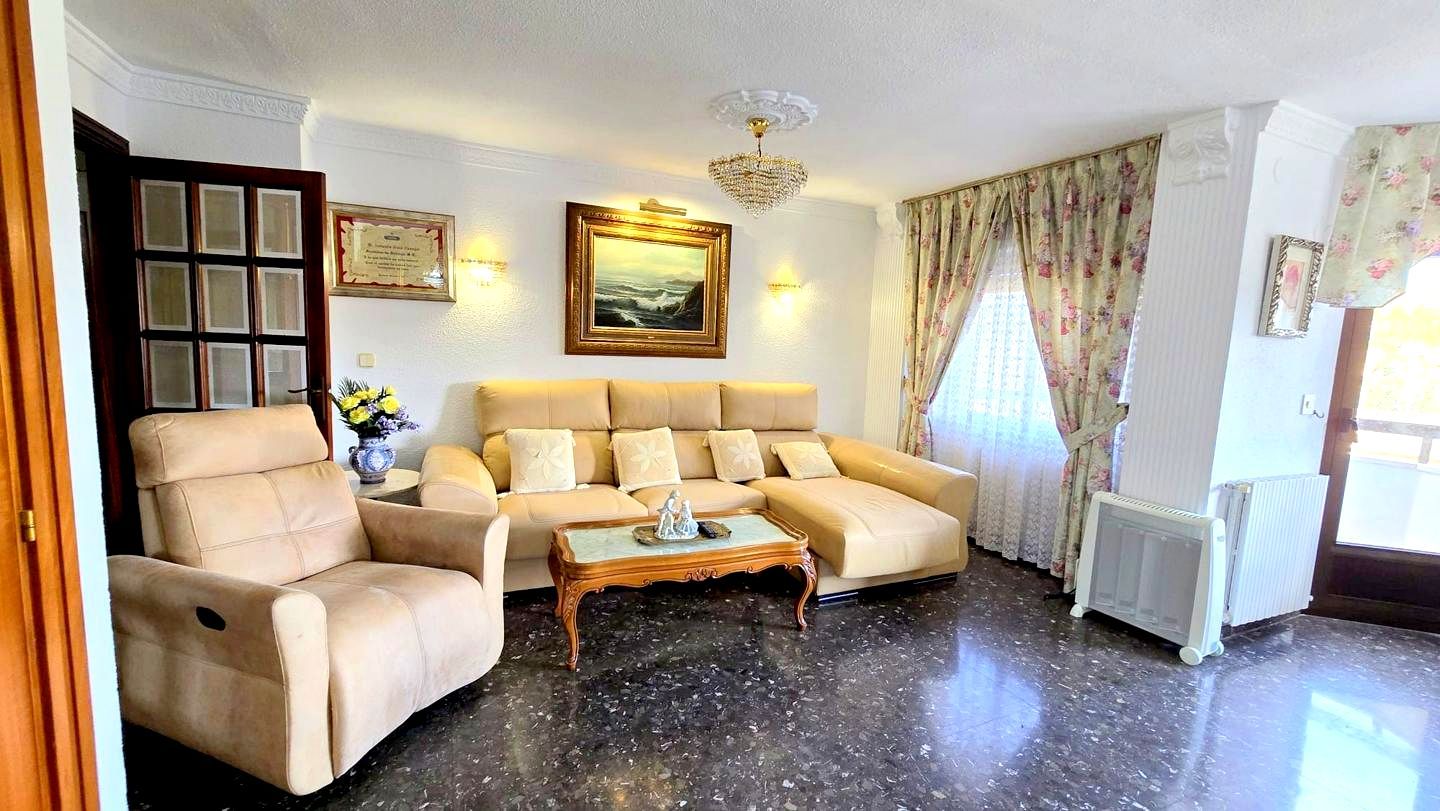 Wohnzimmer von Wohnung miete in Gandia mit Terrasse und Möbliert