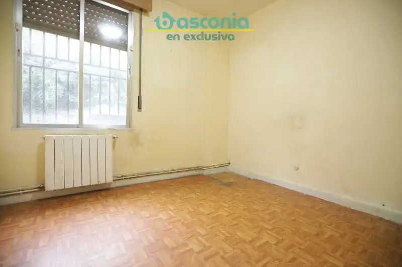 Habitación de Piso en venta en Galdakao con Calefacción y Amueblado