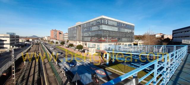 Oficina en Venta en Derio