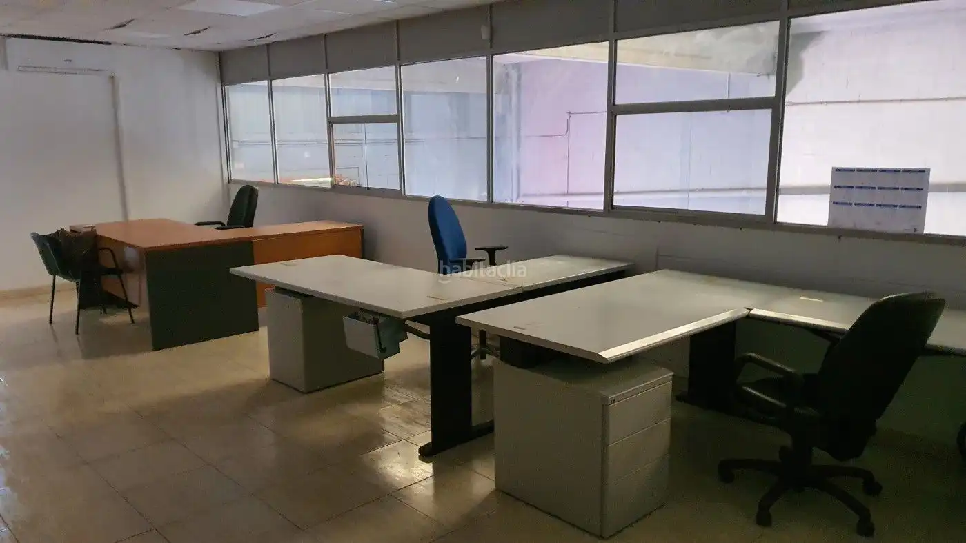 Industrial building to rent in Carrer Maestrat 28, imagen 4
