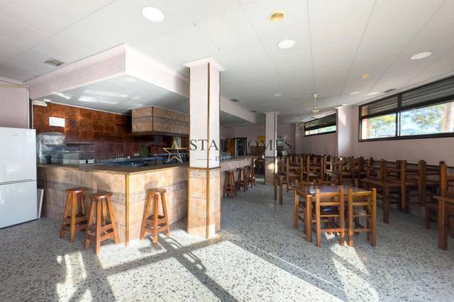 Local comercial en Venta en El Palau - Escorxador