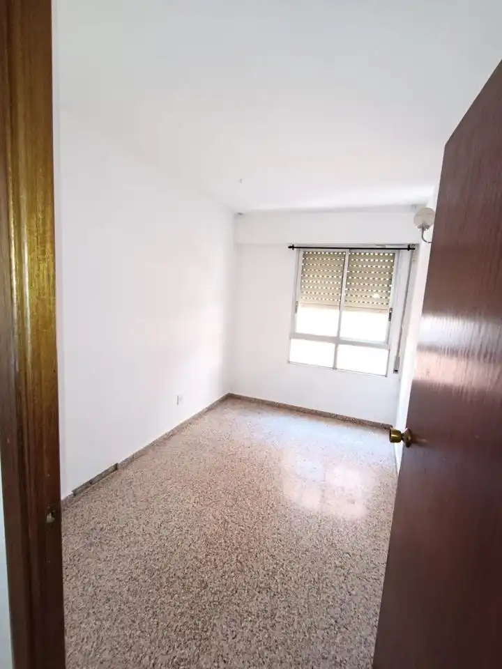 Habitación de Piso en venta en Alicante / Alacant con Terraza