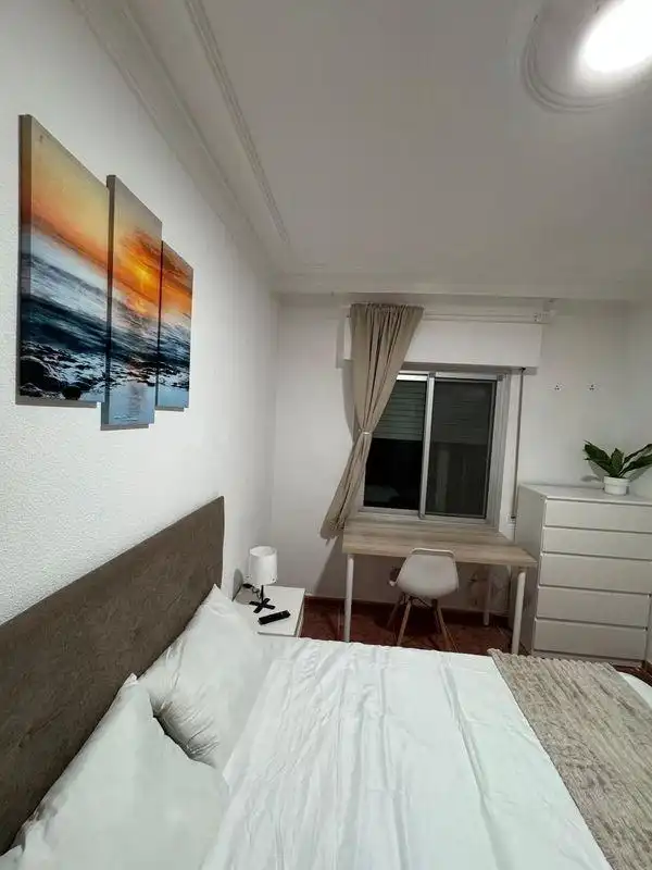 Dormitori de Pis per a compartir en Casco Urbano