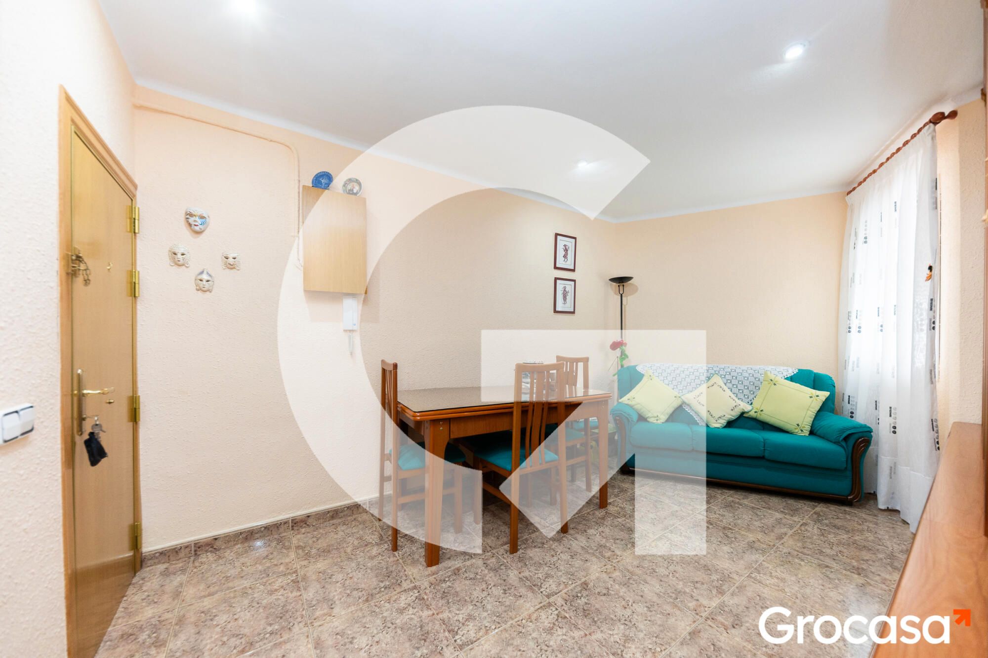 Exterior view of Flat for sale in Cornellà de Llobregat  with Air Conditioner, Furnished and Oven