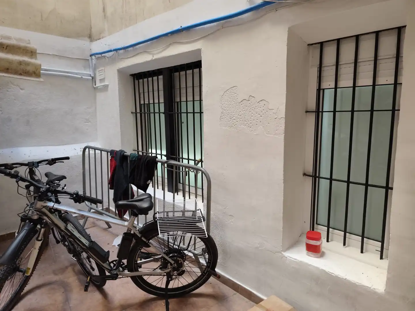 Außenansicht von Loft zum Verkauf in Barcelona mit Ofen