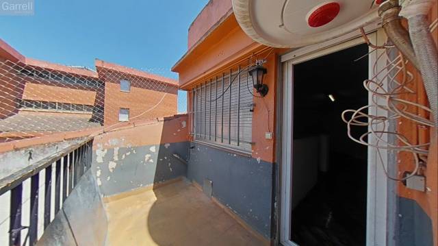 Piso en Venta en carrer PINTOR FORTUNY 
Es: Pl: Pt: 
 TERRASSA (B en La Cogullada