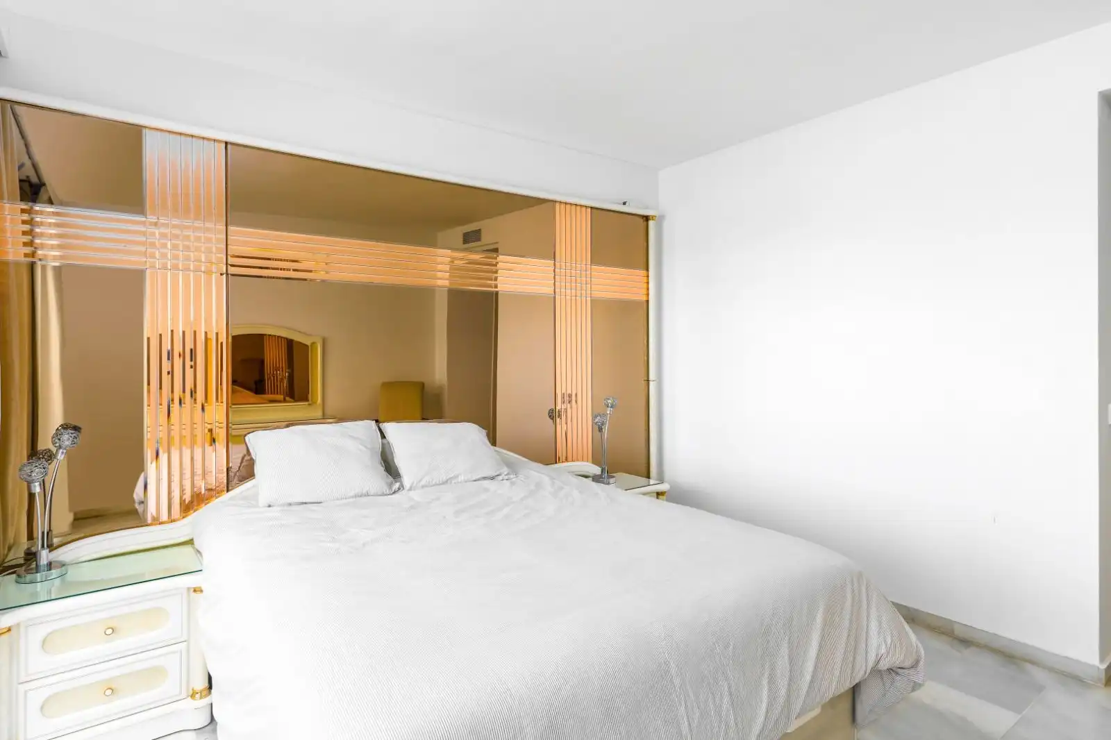 Habitación de Apartamento en venta en Benalmádena con Aire acondicionado, Calefacción y Terraza