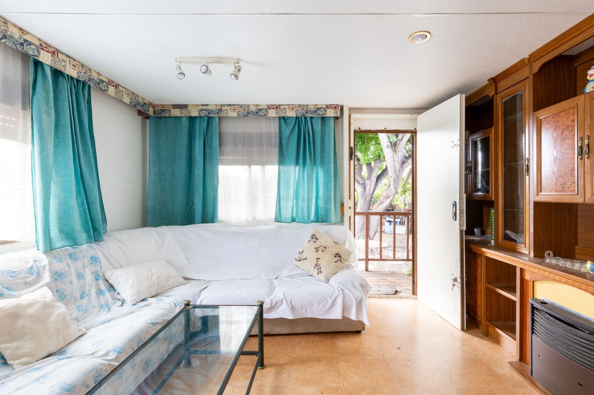 Dormitori de Finca rústica en venda en Alzira amb Terrassa, Traster i Piscina