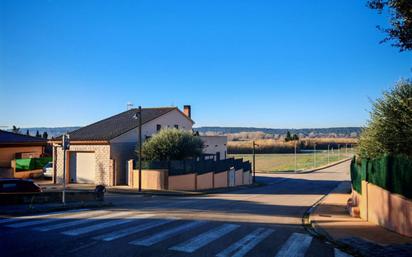 Vista exterior de Casa o xalet en venda en Jafre amb Calefacció, Jardí privat i Terrassa