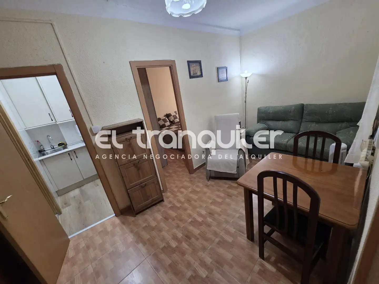 Sala d'estar de Pis de lloguer en Madrid amb Moblat i Rentadora