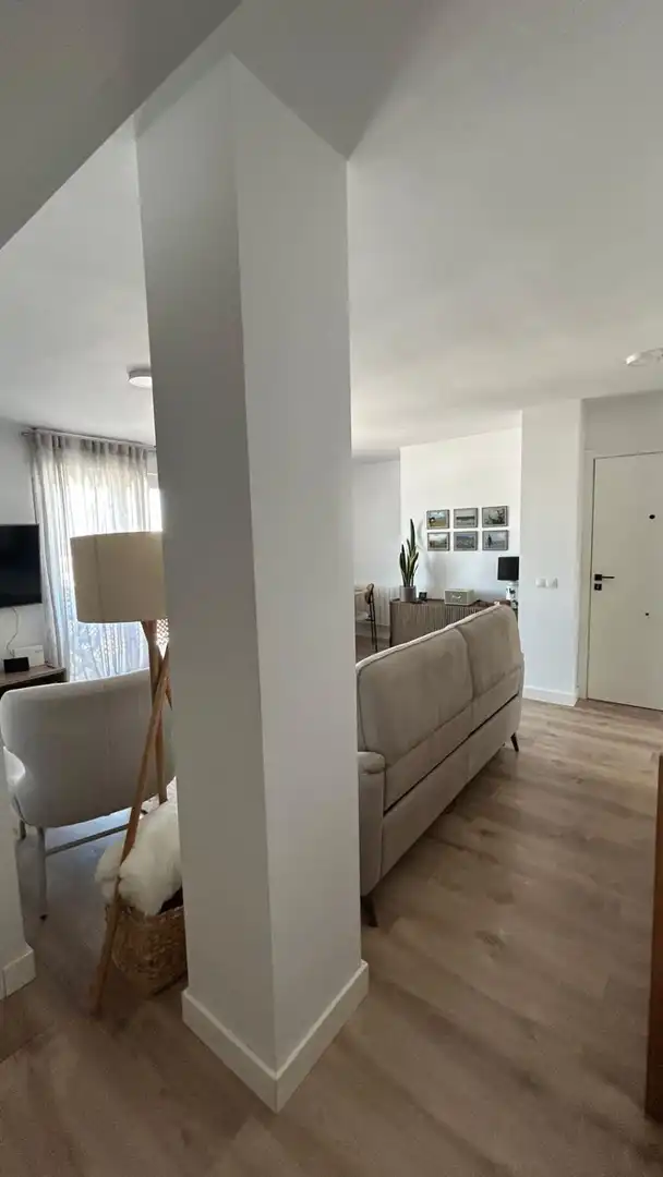 Living room of Flat for sale in Sevilla  with Air Conditioner and Terrace