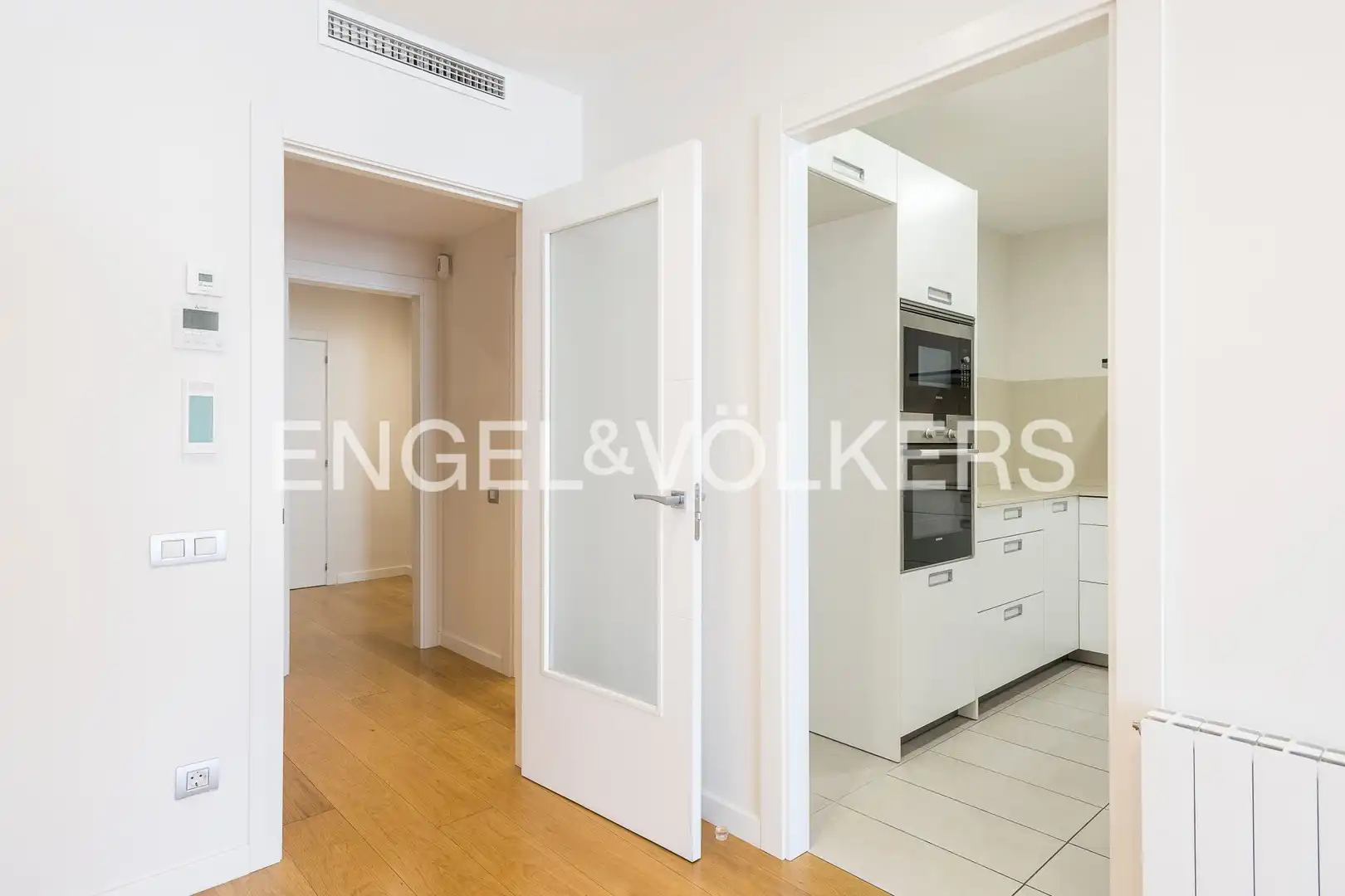 Wohnung zum Verkauf in Barcelona mit Klimaanlage, Heizung und Parkett
