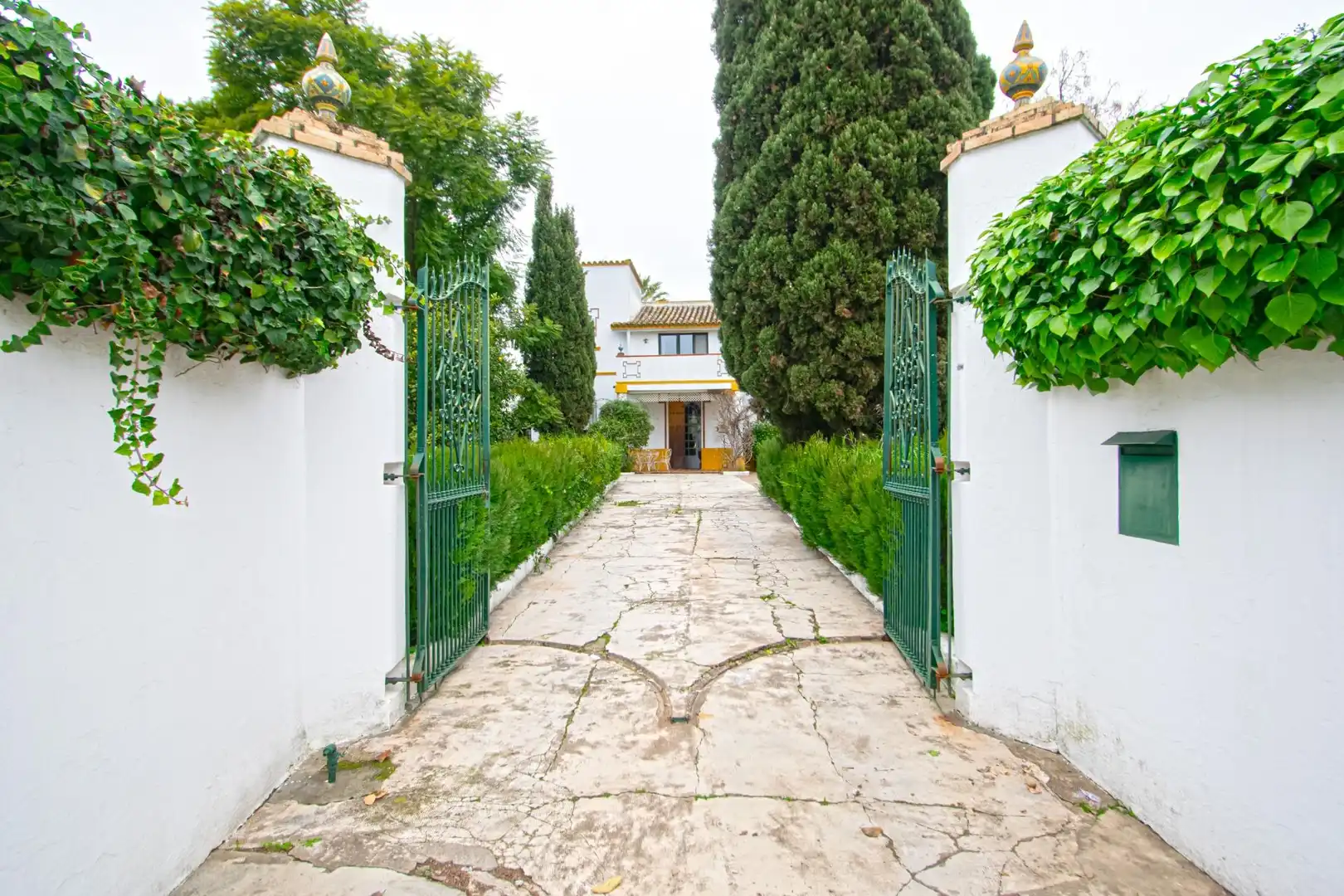 Jardí de Casa o xalet en venda en Espartinas amb Jardí privat, Terrassa i Traster