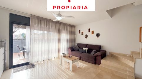 Foto 2 de Casa adosada en venda a Sant Andreu de la Barca, Barcelona