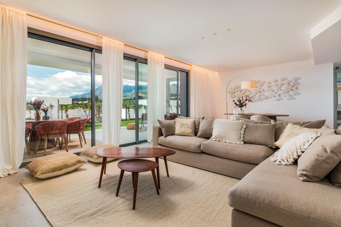 Sala d'estar de Apartament en venda en Marbella amb Aire condicionat, Calefacció i Jardí privat