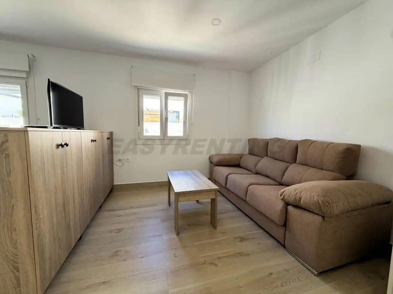 Sala d'estar de Loft de lloguer en San Roque amb Aire condicionat, Terrassa i Moblat