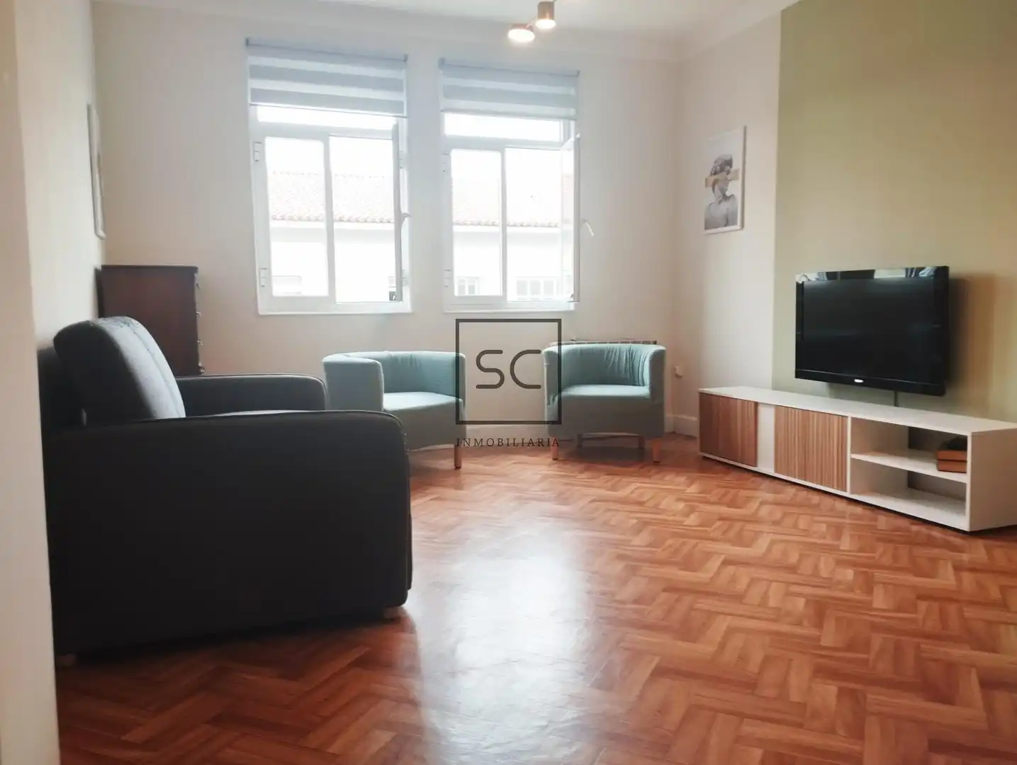 Sala d'estar de Pis en venda en Ferrol amb Calefacció i Moblat