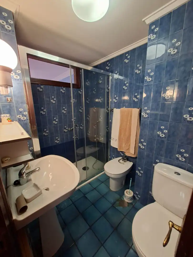 Bathroom of Flat for sale in Avilés  with Heating and Terrace