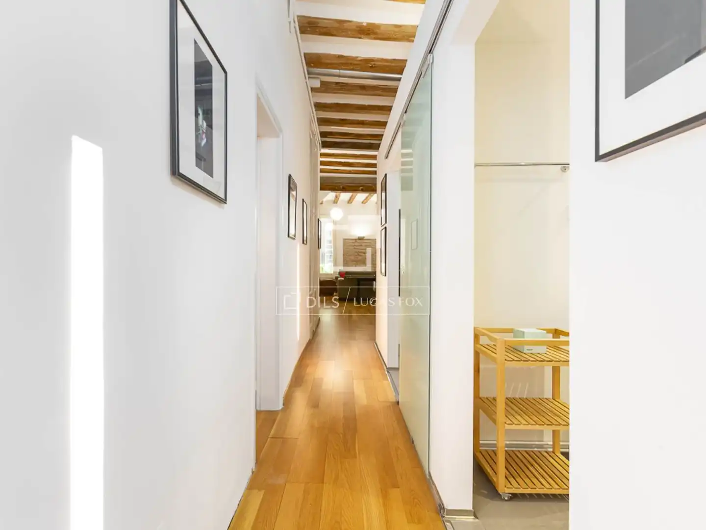 Wohnung zum Verkauf in Barcelona mit Klimaanlage, Heizung und Parkett