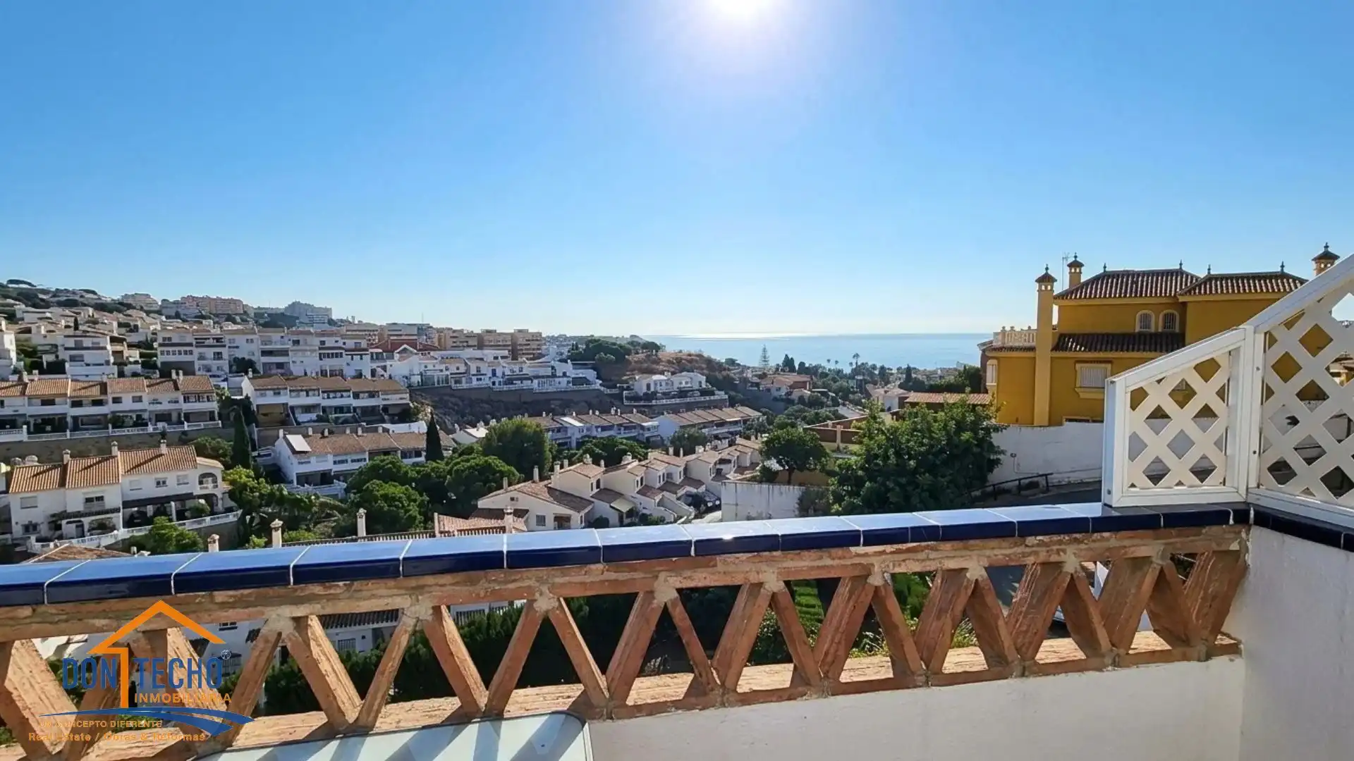 Maison mitoyenne avec terrasse à vendre à Calle Trinquete