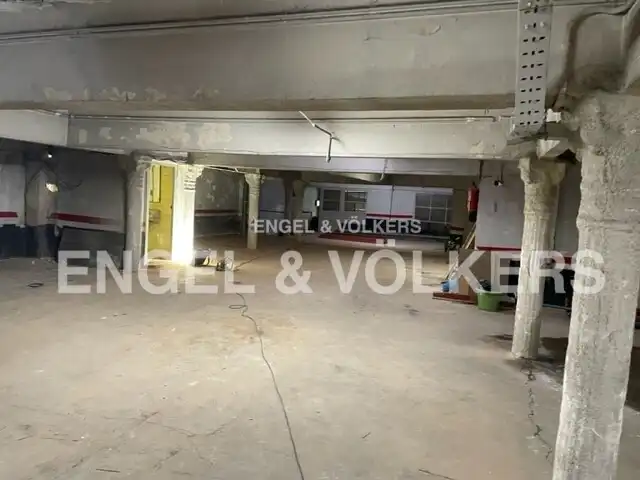 Local comercial en venta en Eixample, imagen 4