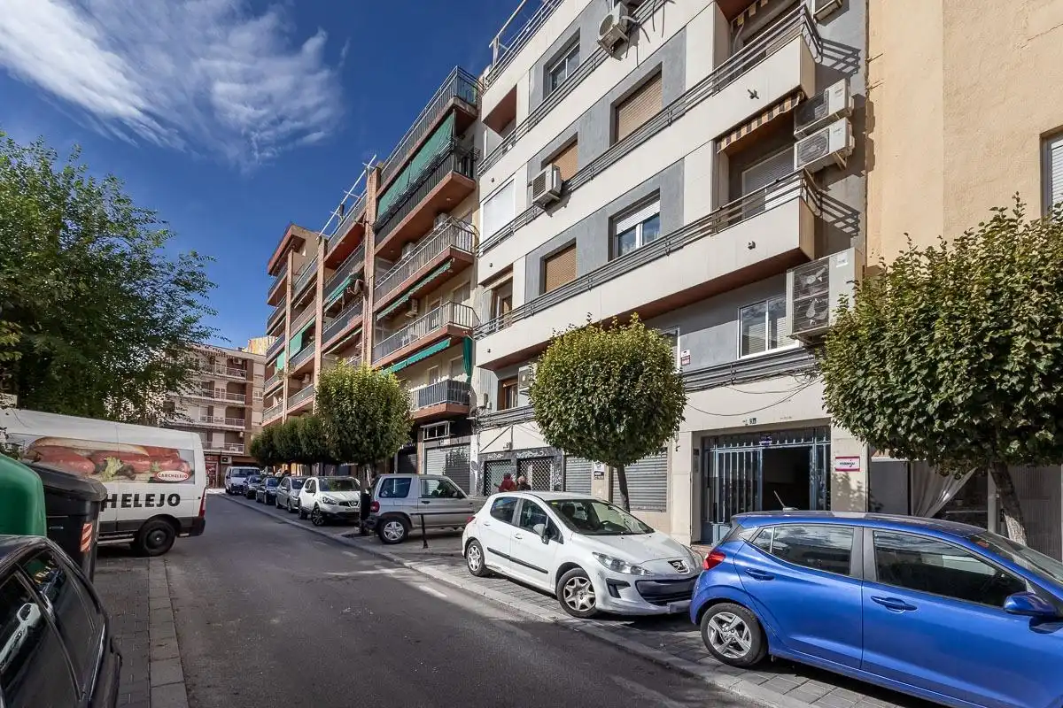Vista exterior de Piso en venta en Jaén