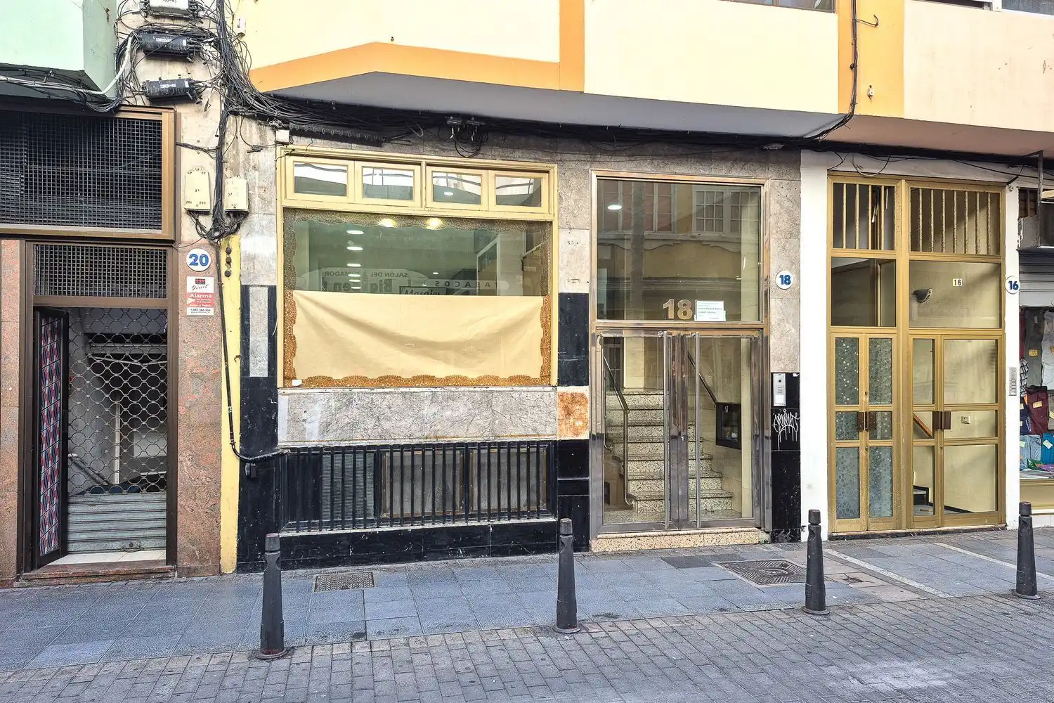 Vista exterior de Local en venda en Las Palmas de Gran Canaria